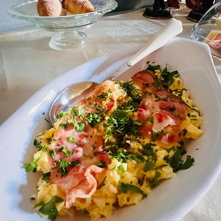 Nocleg ze śniadaniem Donna Guia 4*